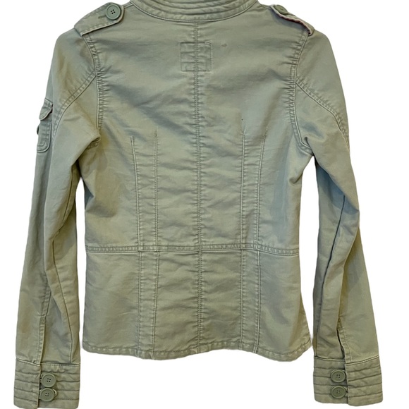 Green military jacket w/cute details - Picture 2 of 6